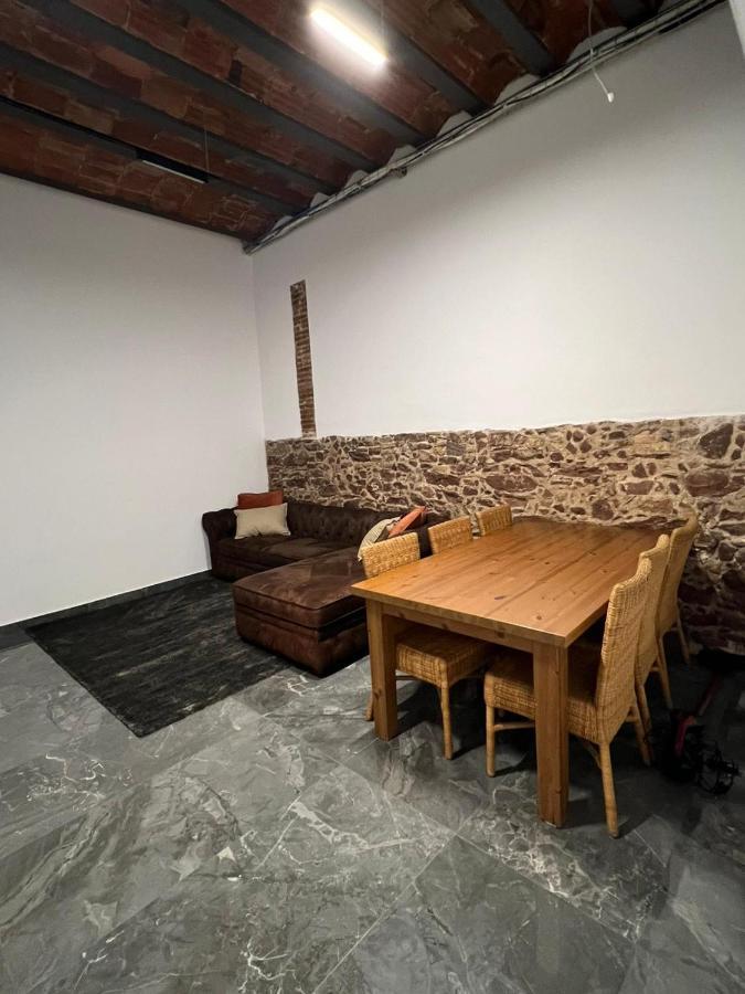 Beautiful Appartment In Martorell Esterno foto